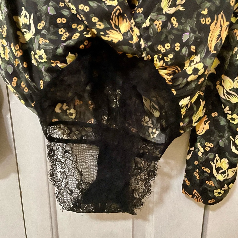 Intimately Free by Free People Elsa Floral bodysuit. - Picture 4 of 4